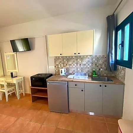 Mirovigli Otel Lixouri