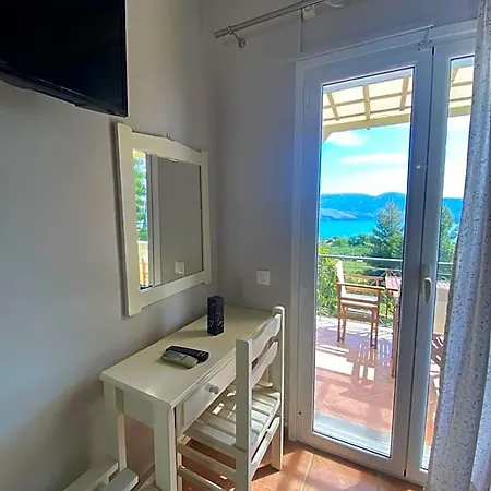 Otel Mirovigli Lixouri